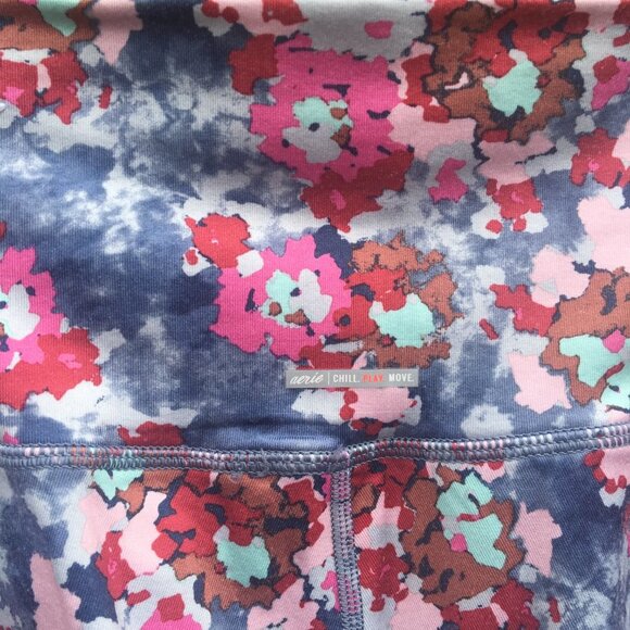 Aerie Chill Play Move Active Leggings Medium Blue Pink Floral Bloomcore - Picture 3 of 8